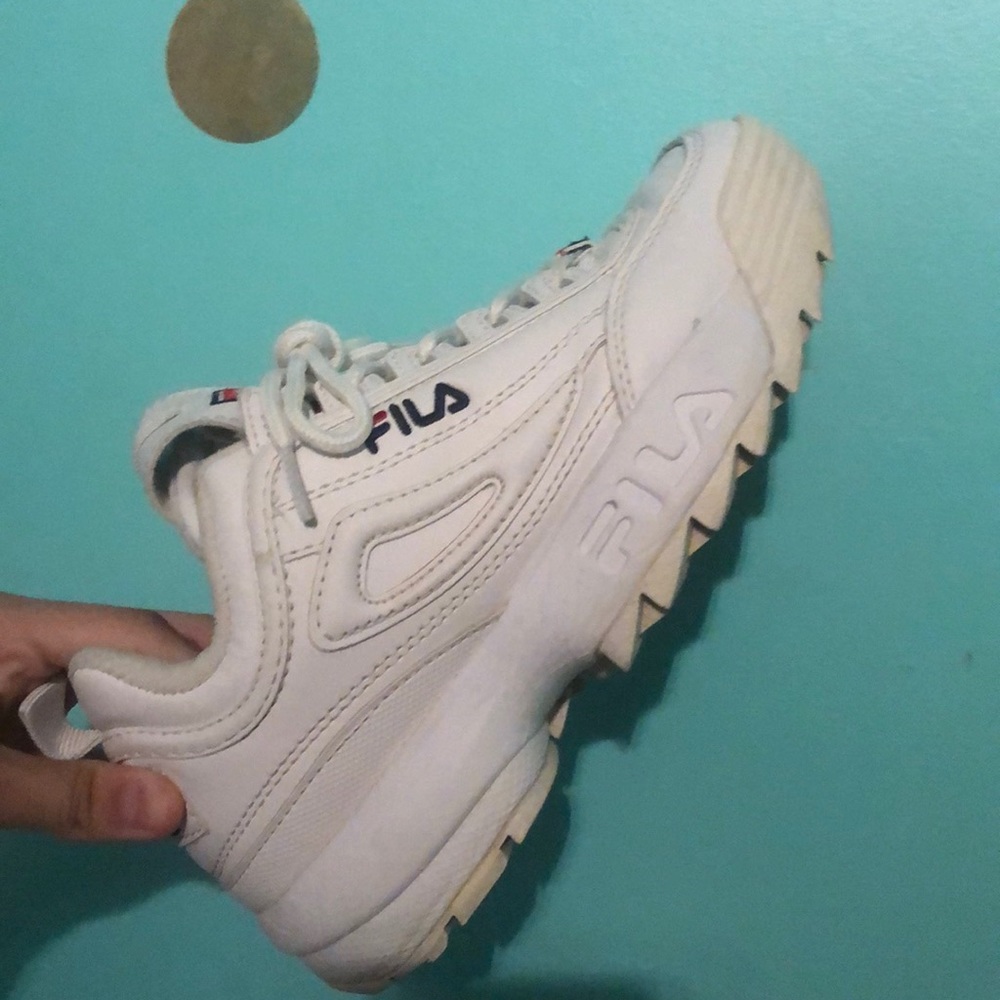 Filas - Picture 2 of 2